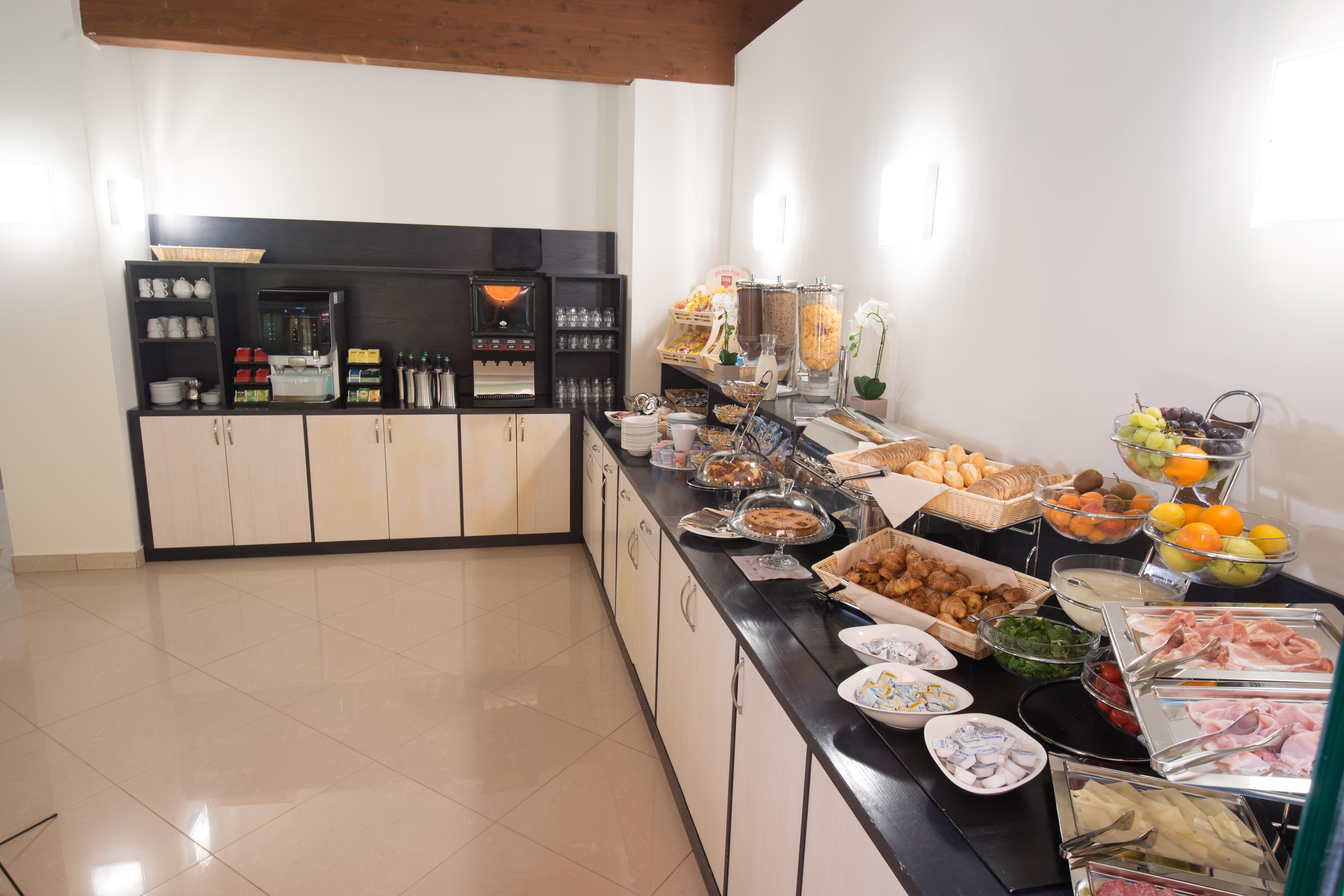 森皮奥尼菲拉as酒店 圣维托尔欧罗娜 外观 照片